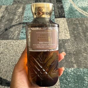 Bath & Body Works Cozy Vanilla Bourbon Body Wash